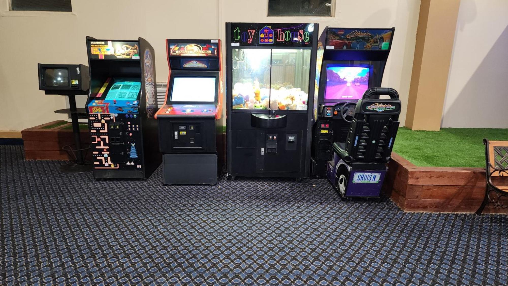Katahdin Inn & Suites Millinocket Kültér fotó