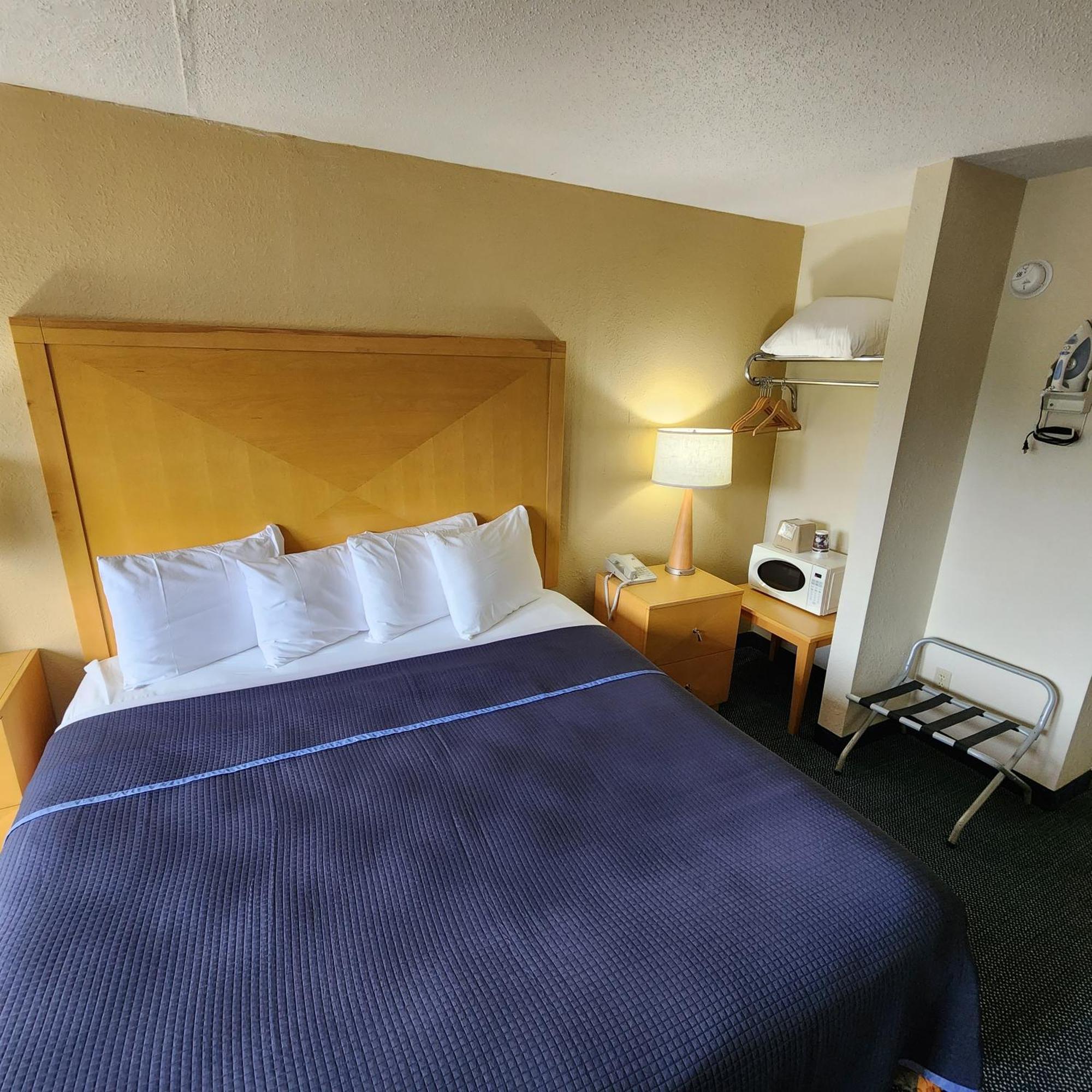 Katahdin Inn & Suites Millinocket Kültér fotó