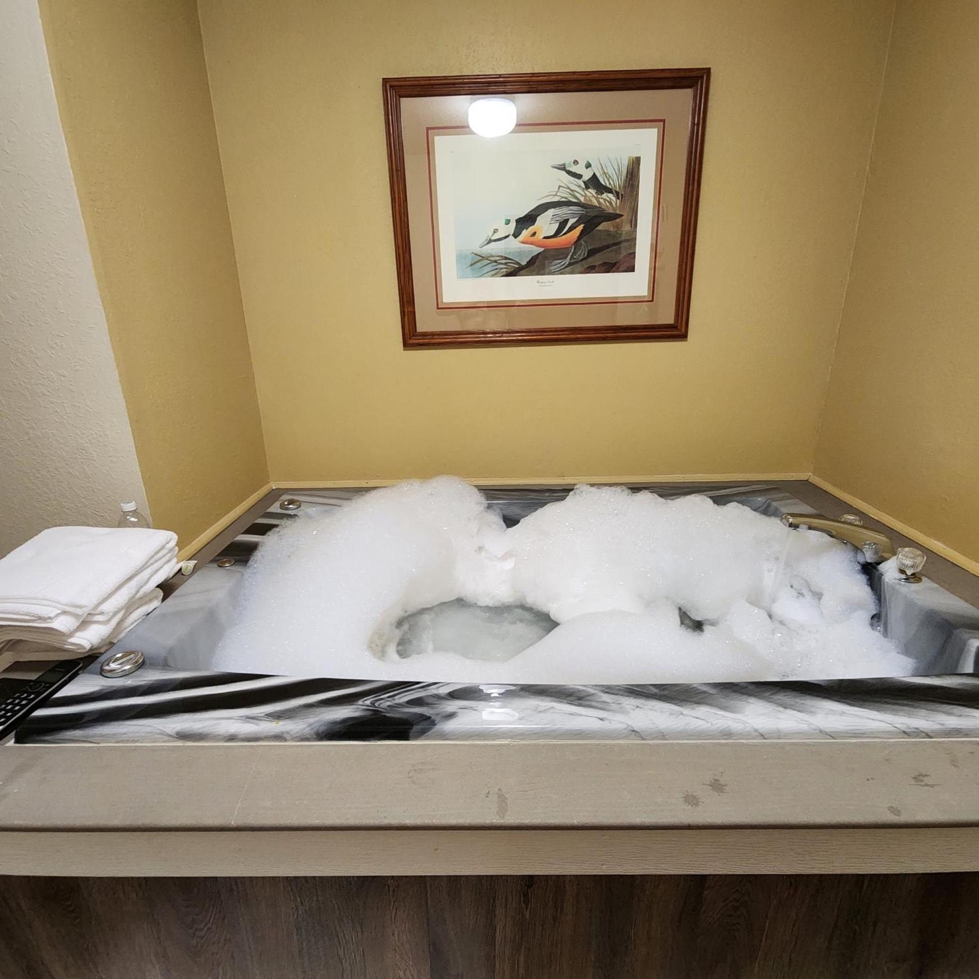 Katahdin Inn & Suites Millinocket Kültér fotó