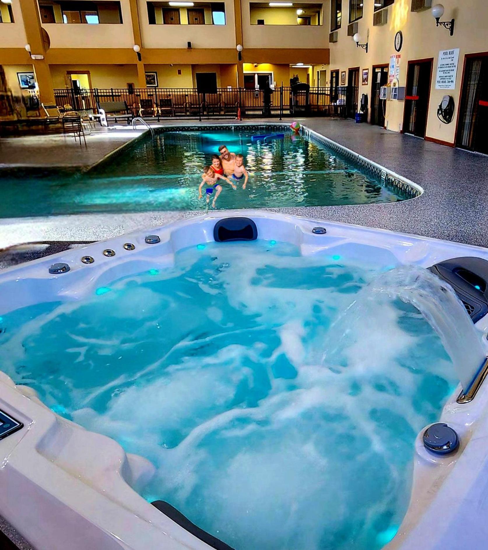Katahdin Inn & Suites Millinocket Kültér fotó
