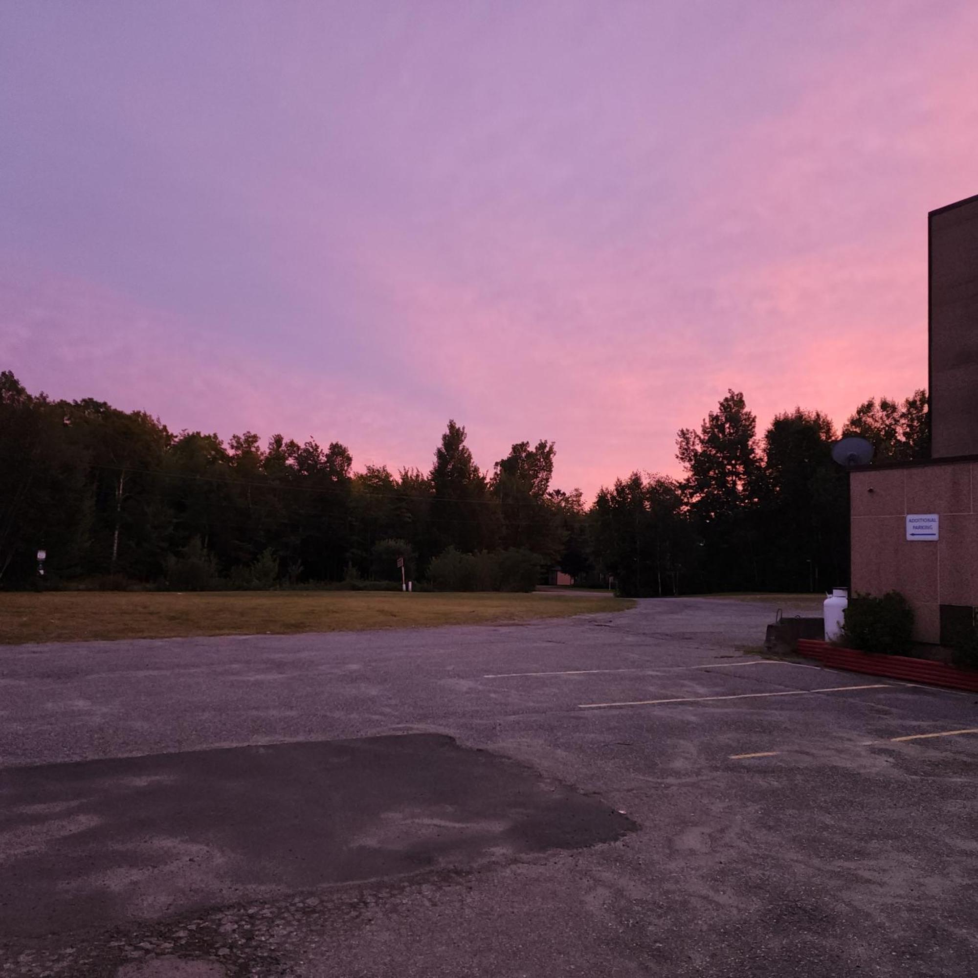 Katahdin Inn & Suites Millinocket Kültér fotó