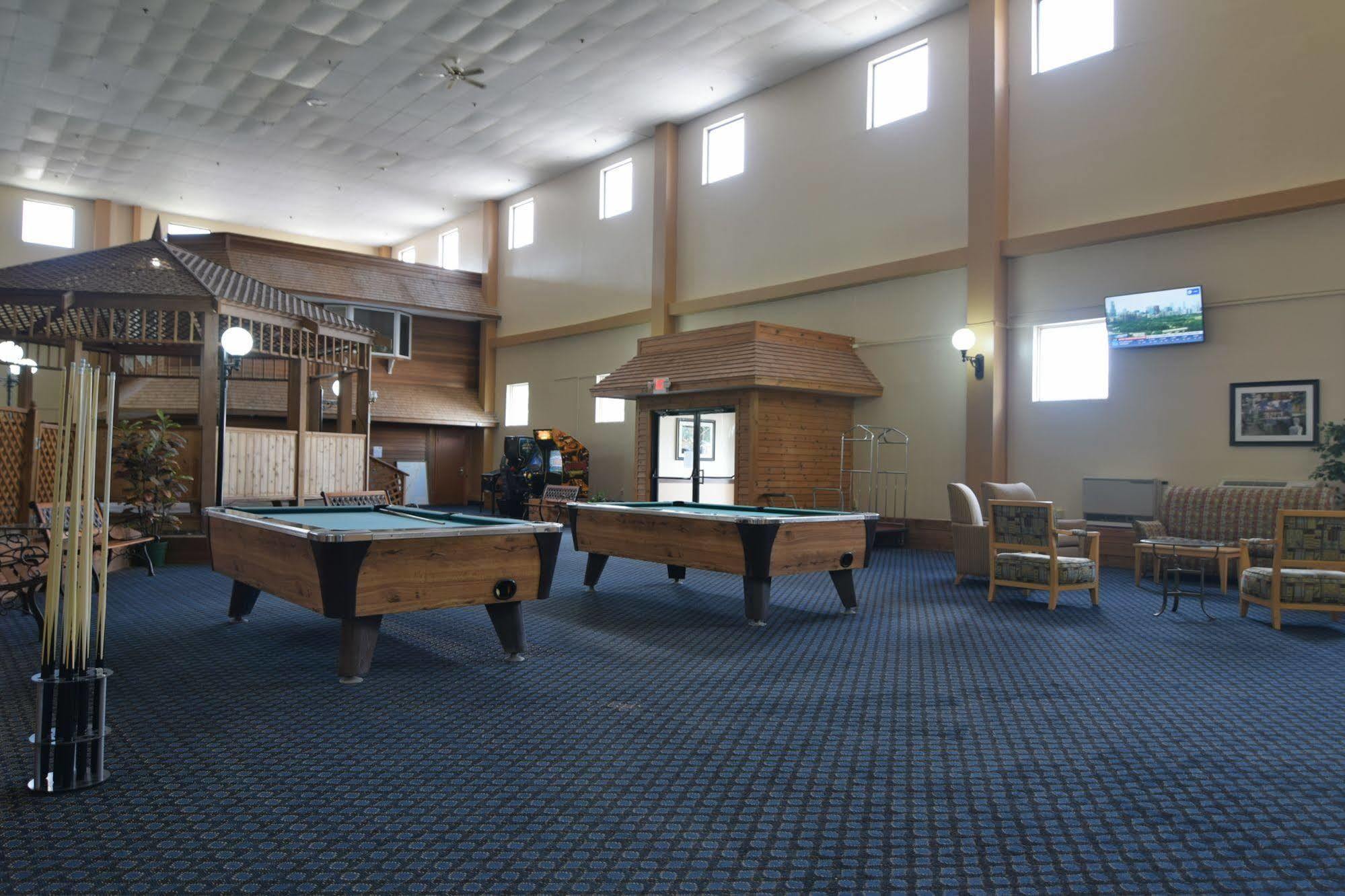 Katahdin Inn & Suites Millinocket Kültér fotó