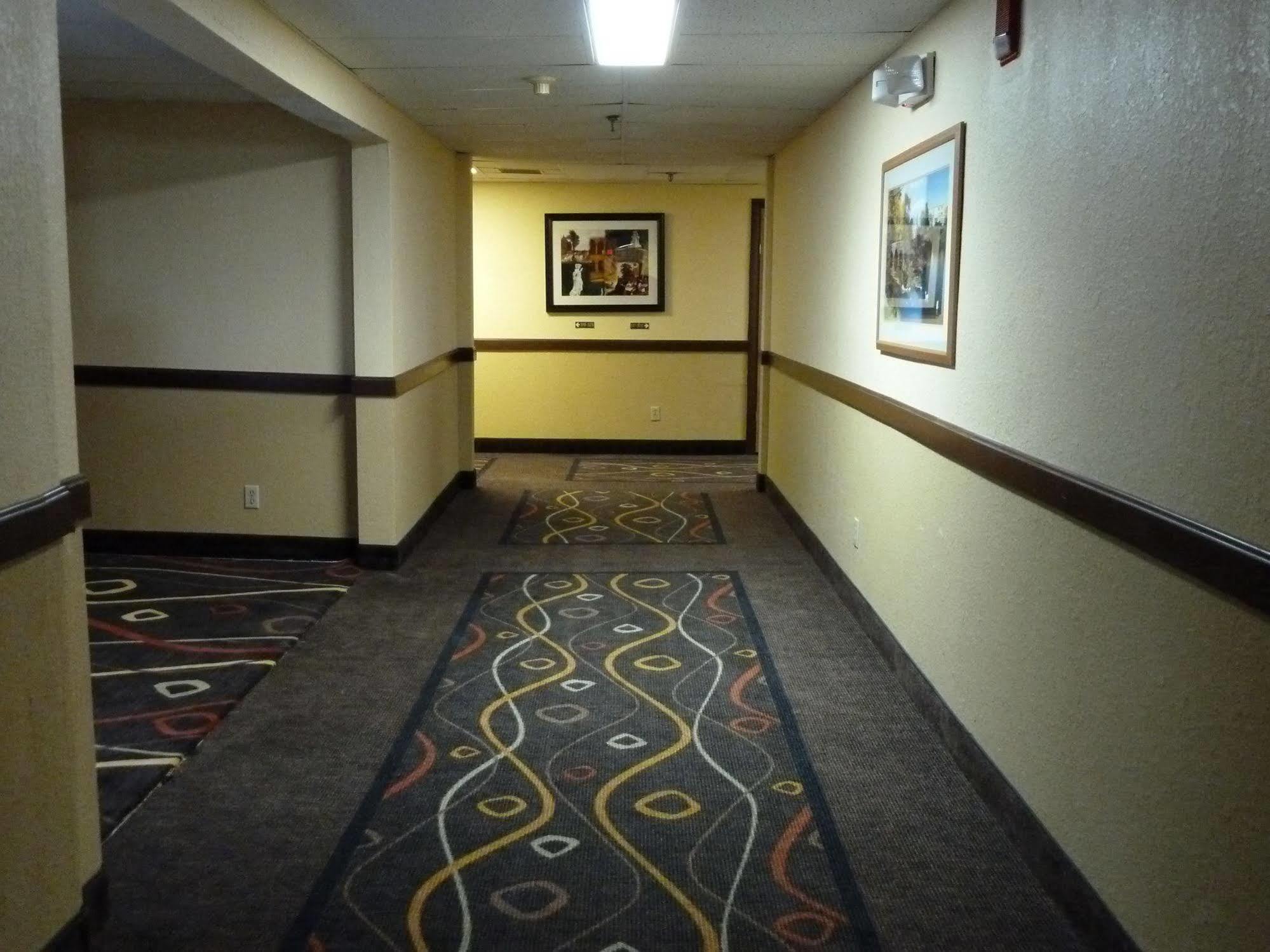 Katahdin Inn & Suites Millinocket Kültér fotó