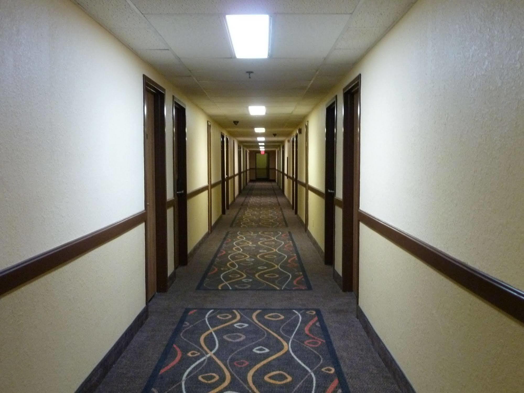 Katahdin Inn & Suites Millinocket Kültér fotó